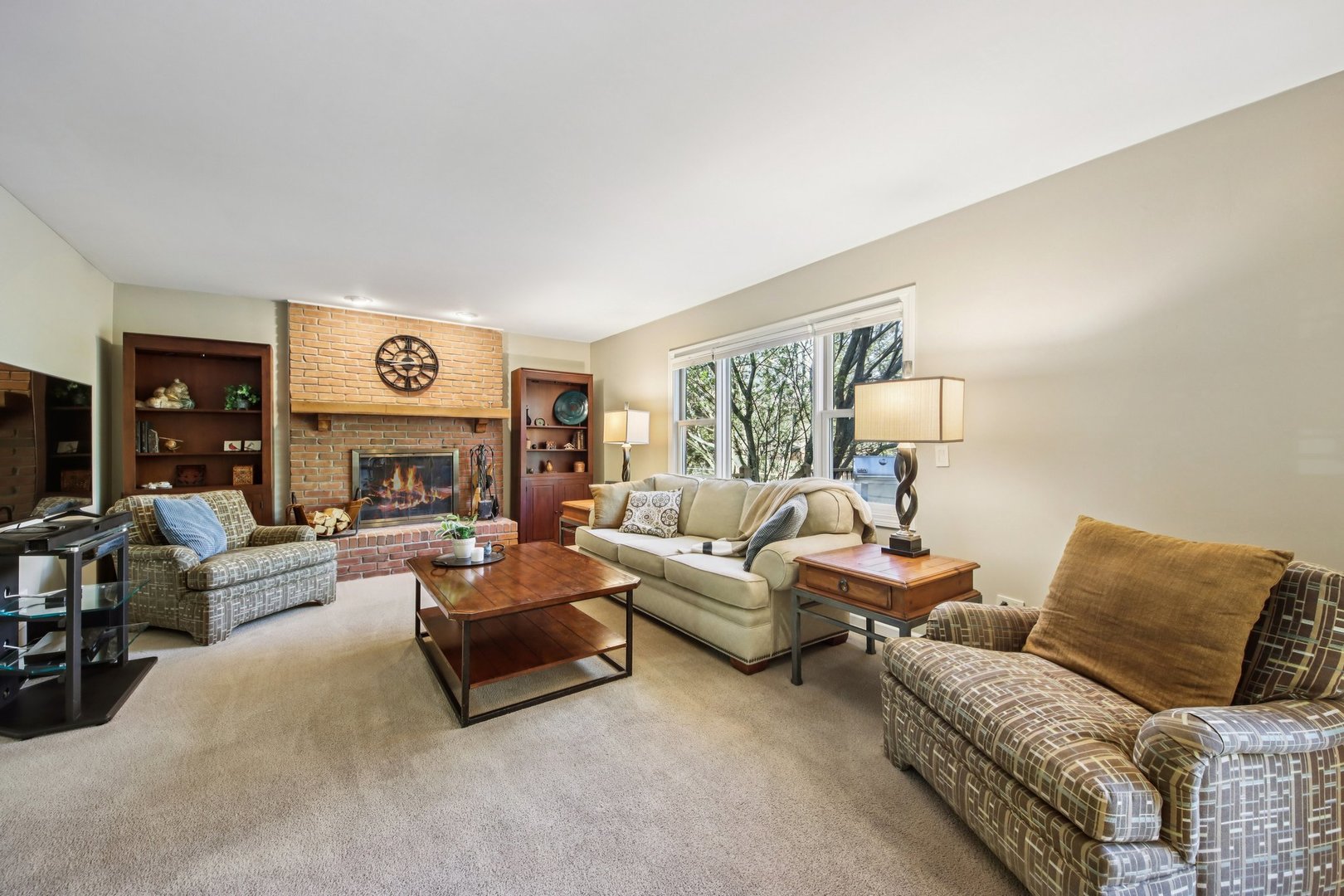 384 Whitney Drive, Barrington, IL 60010