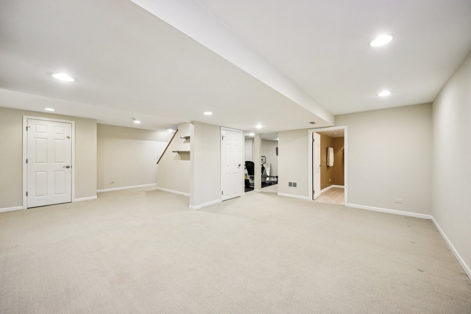 384 Whitney Drive, Barrington, IL 60010