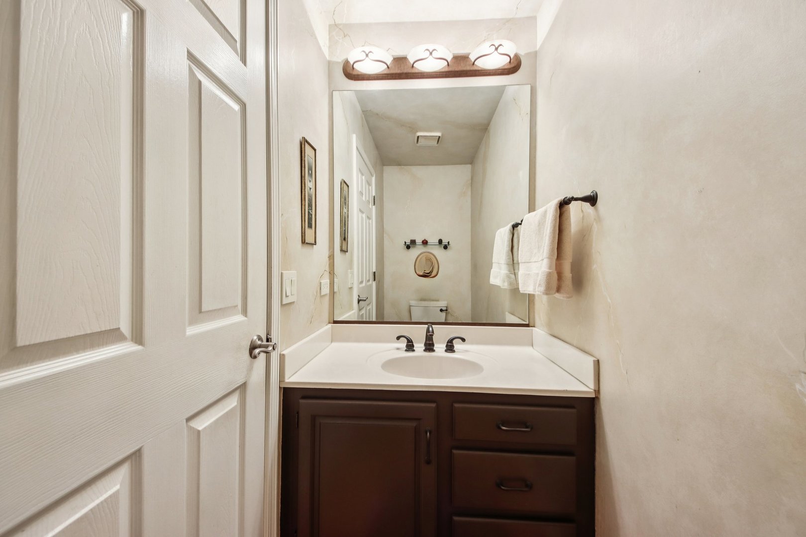 384 Whitney Drive, Barrington, IL 60010