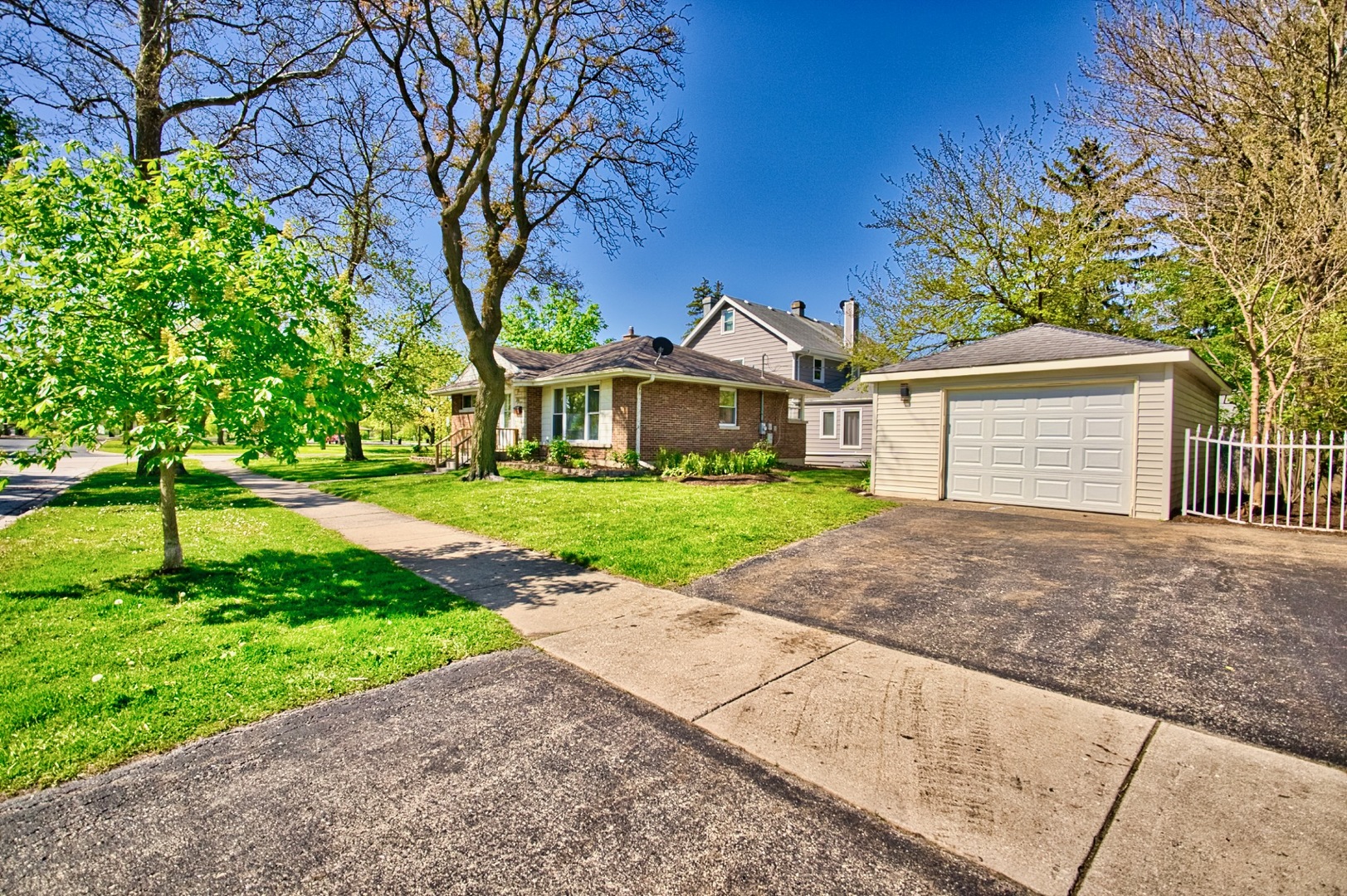 580 S Chase Avenue, Lombard, IL 60148
