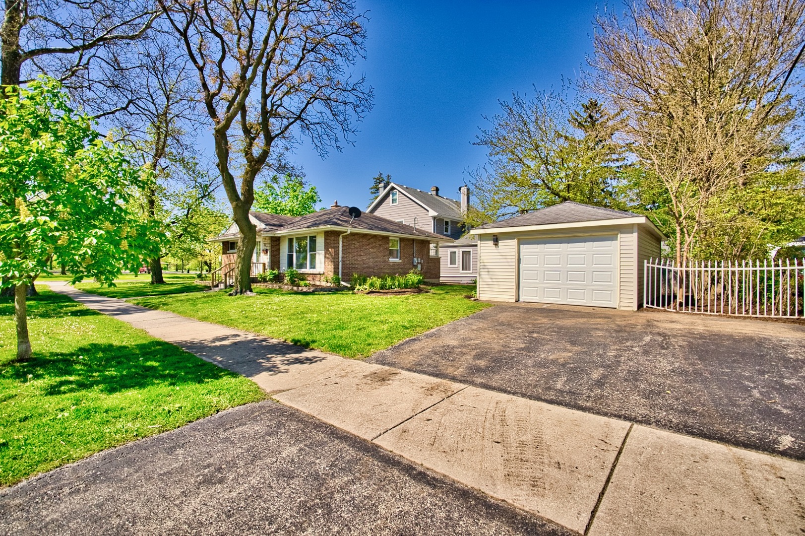 580 S Chase Avenue, Lombard, IL 60148