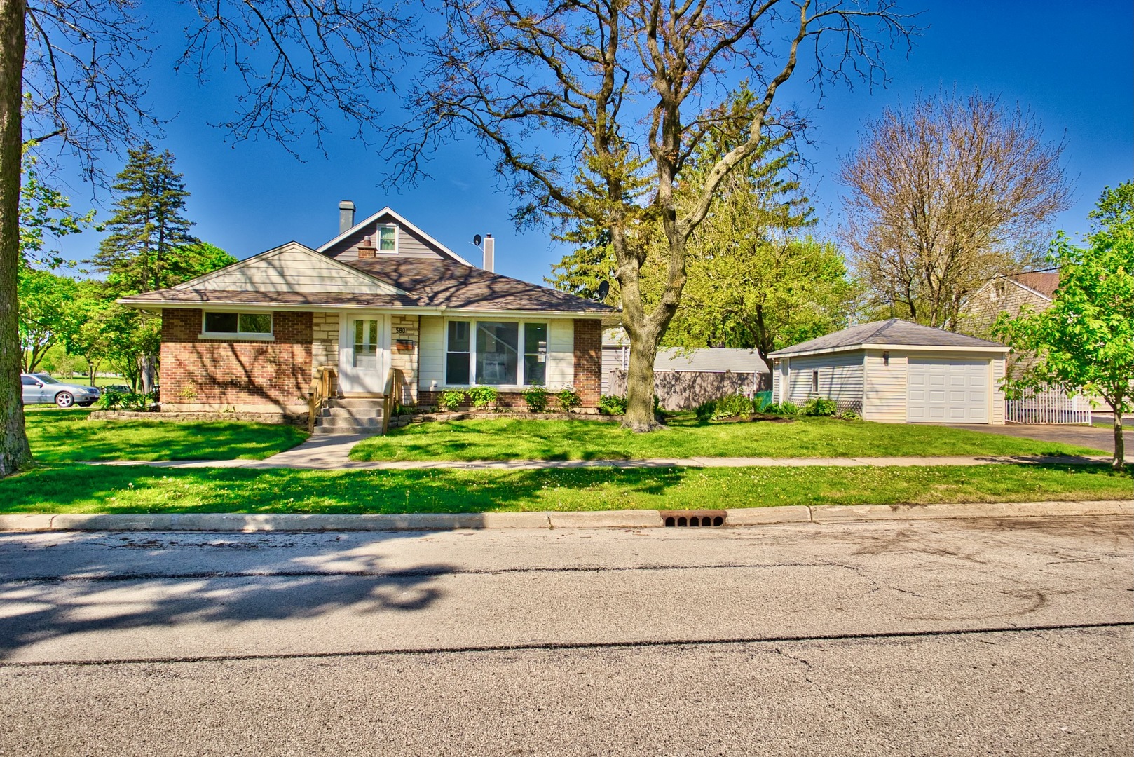 580 S Chase Avenue, Lombard, IL 60148