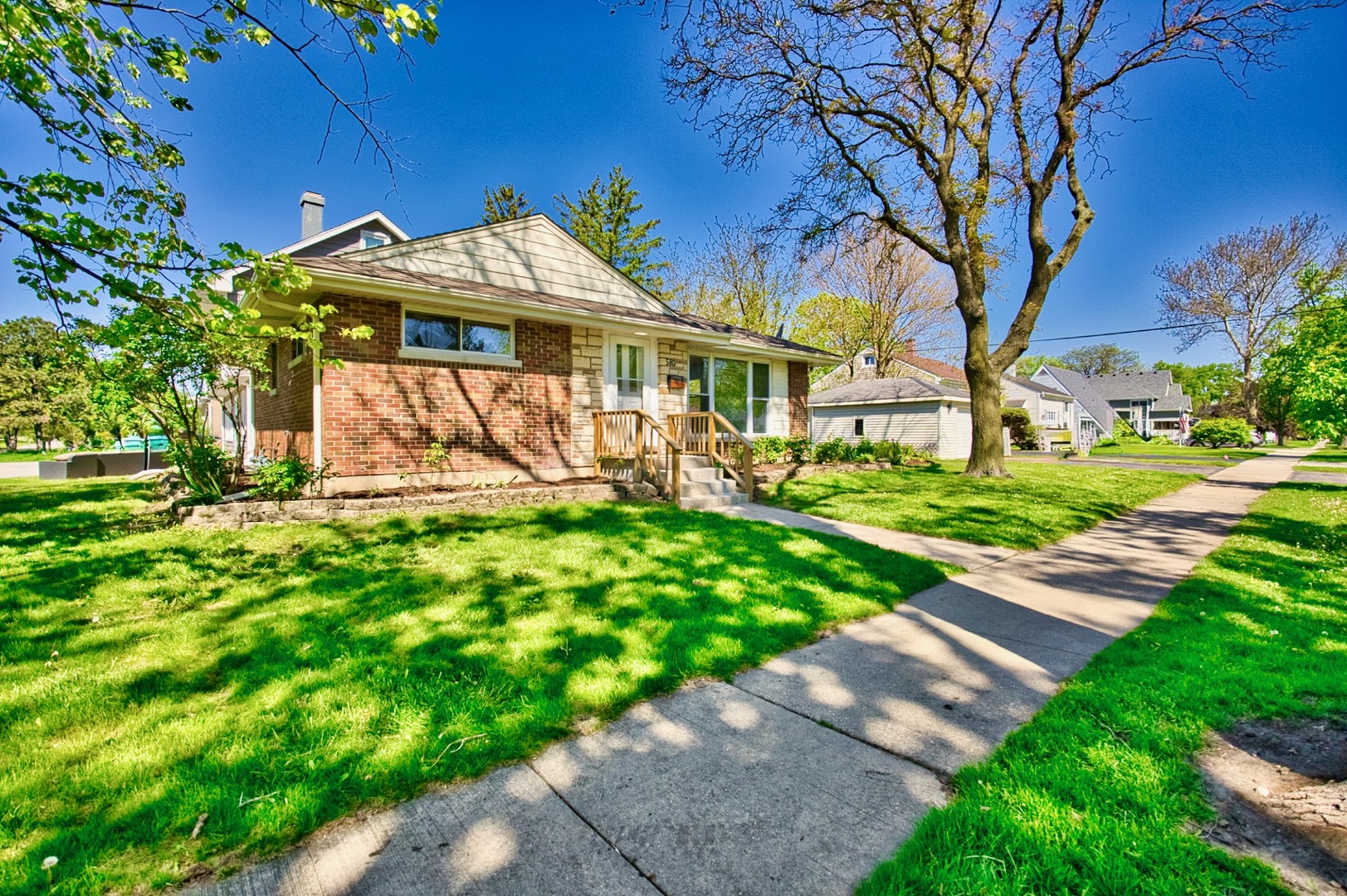 580 S Chase Avenue, Lombard, IL 60148