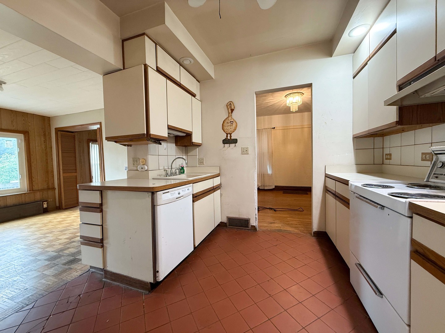 441 S Princeton Avenue, Villa Park, IL 60181
