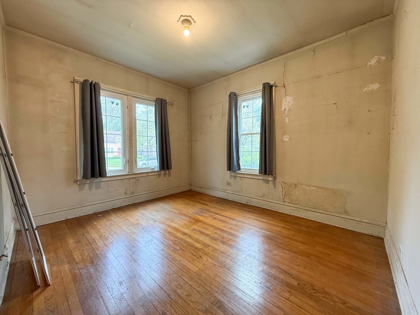 441 S Princeton Avenue, Villa Park, IL 60181