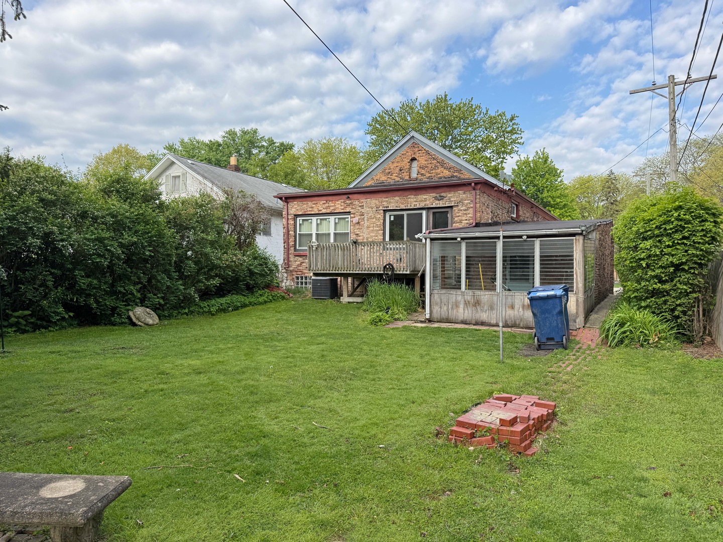 441 S Princeton Avenue, Villa Park, IL 60181