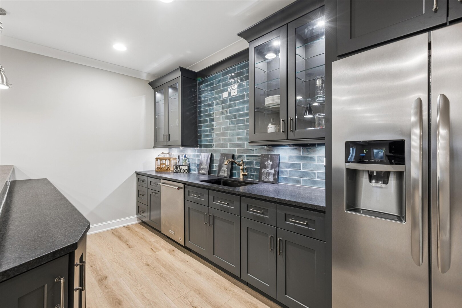 502 S Fairview Avenue, Elmhurst, IL 60126