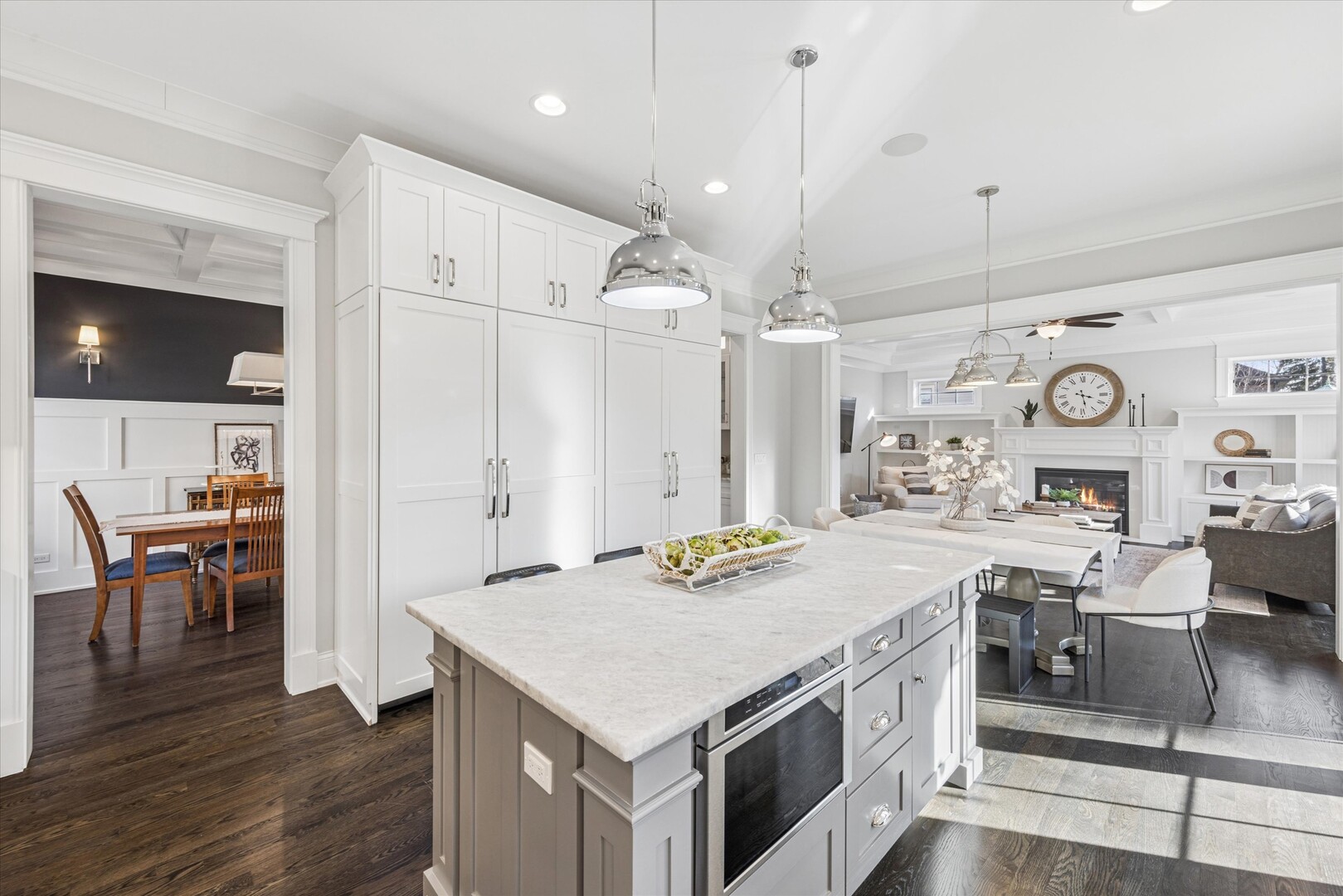 502 S Fairview Avenue, Elmhurst, IL 60126