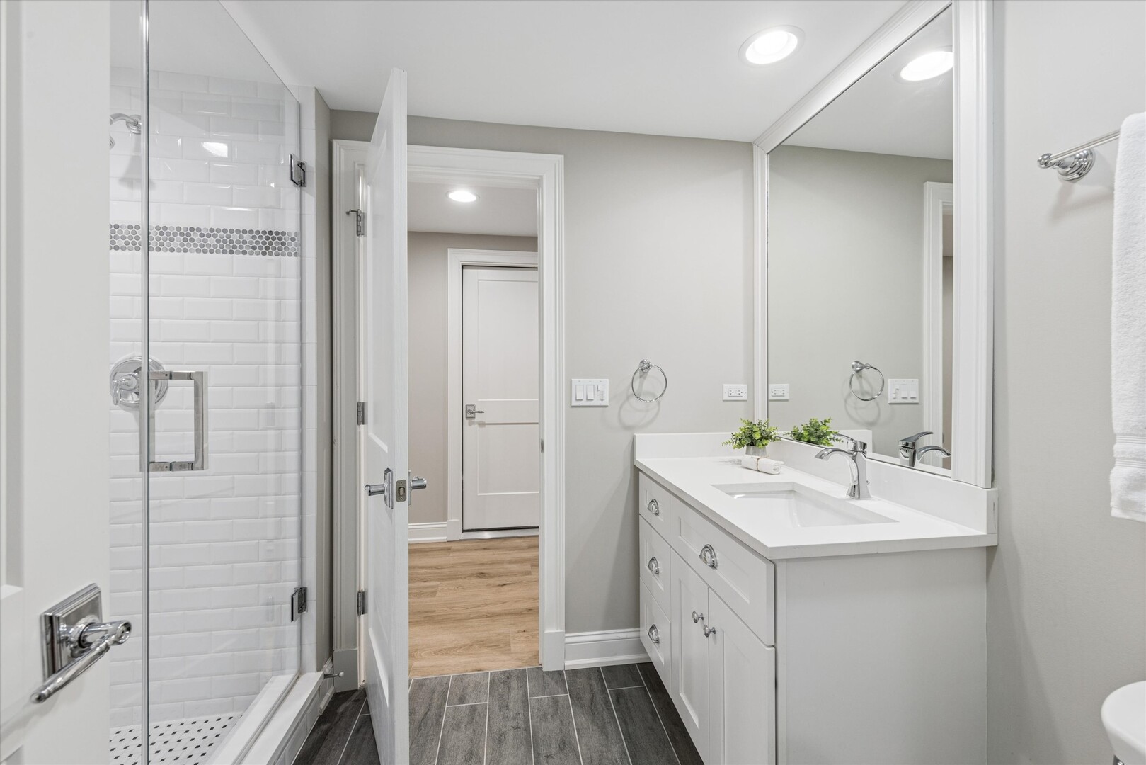 502 S Fairview Avenue, Elmhurst, IL 60126