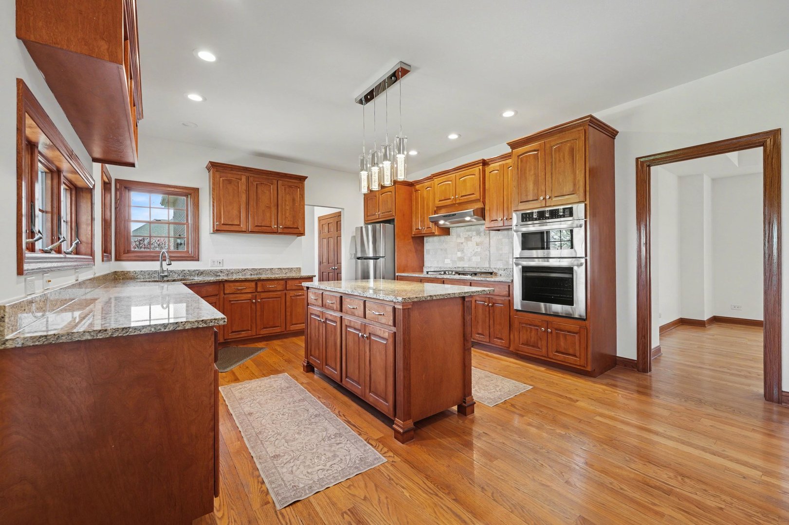 25202 S Doolittle Drive, Monee, IL 60449