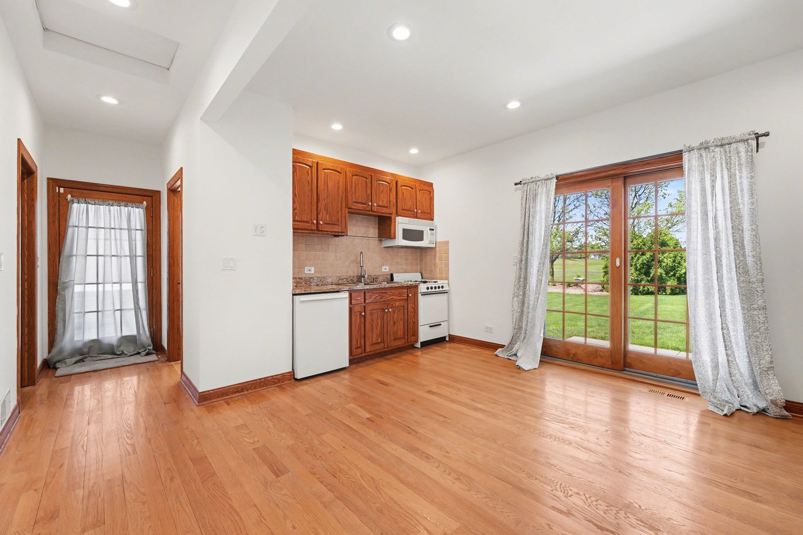 25202 S Doolittle Drive, Monee, IL 60449