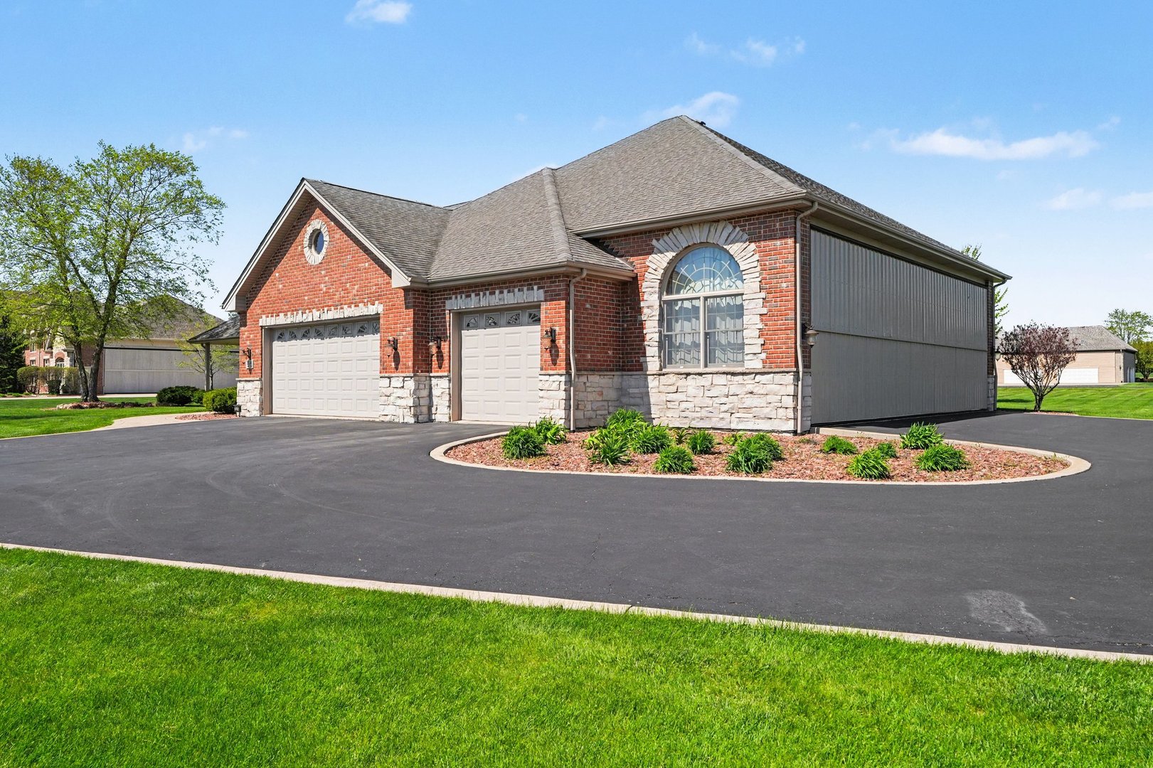 25202 S Doolittle Drive, Monee, IL 60449