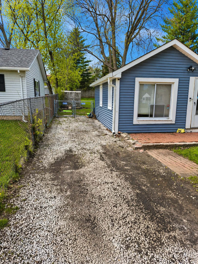 37854 Harper Road, Beach Park, IL 60087