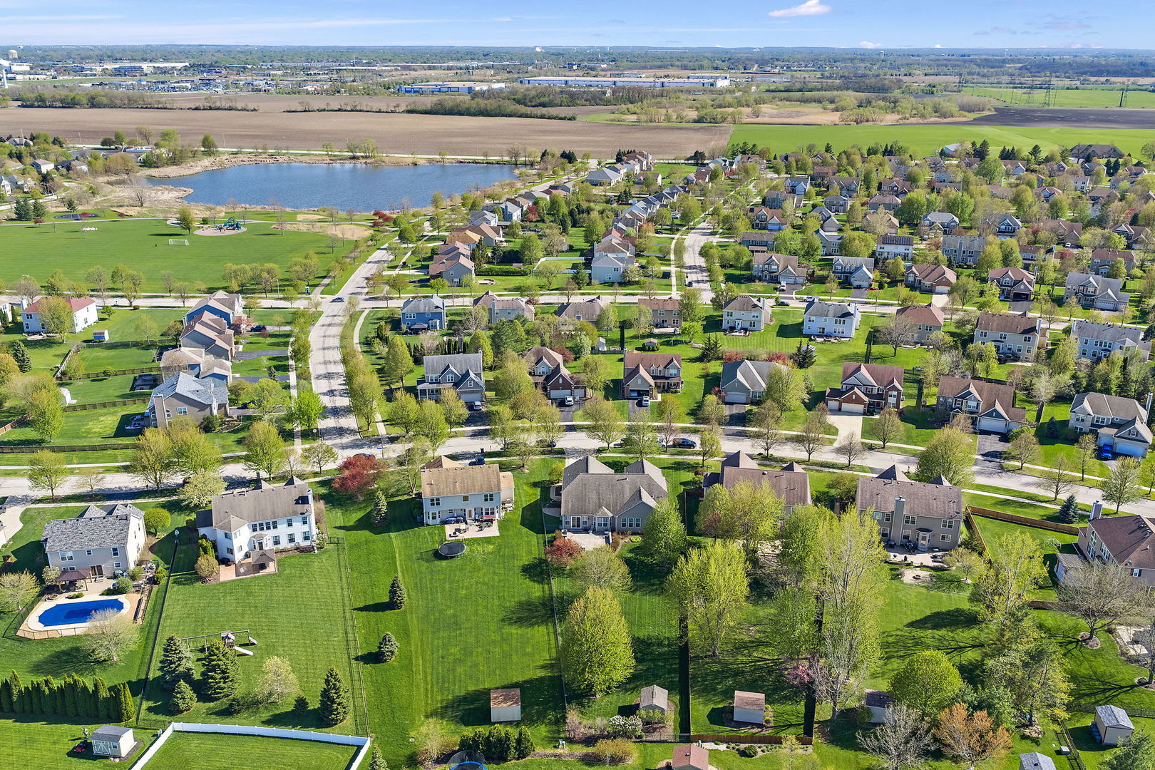 2744 MOUTRAY Lane, North Aurora, IL 60542