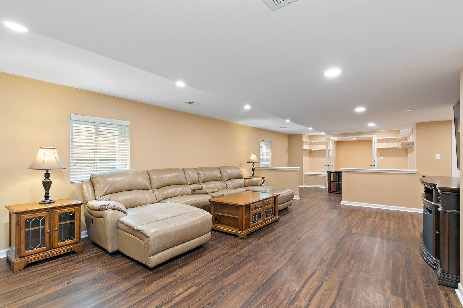 2744 MOUTRAY Lane, North Aurora, IL 60542