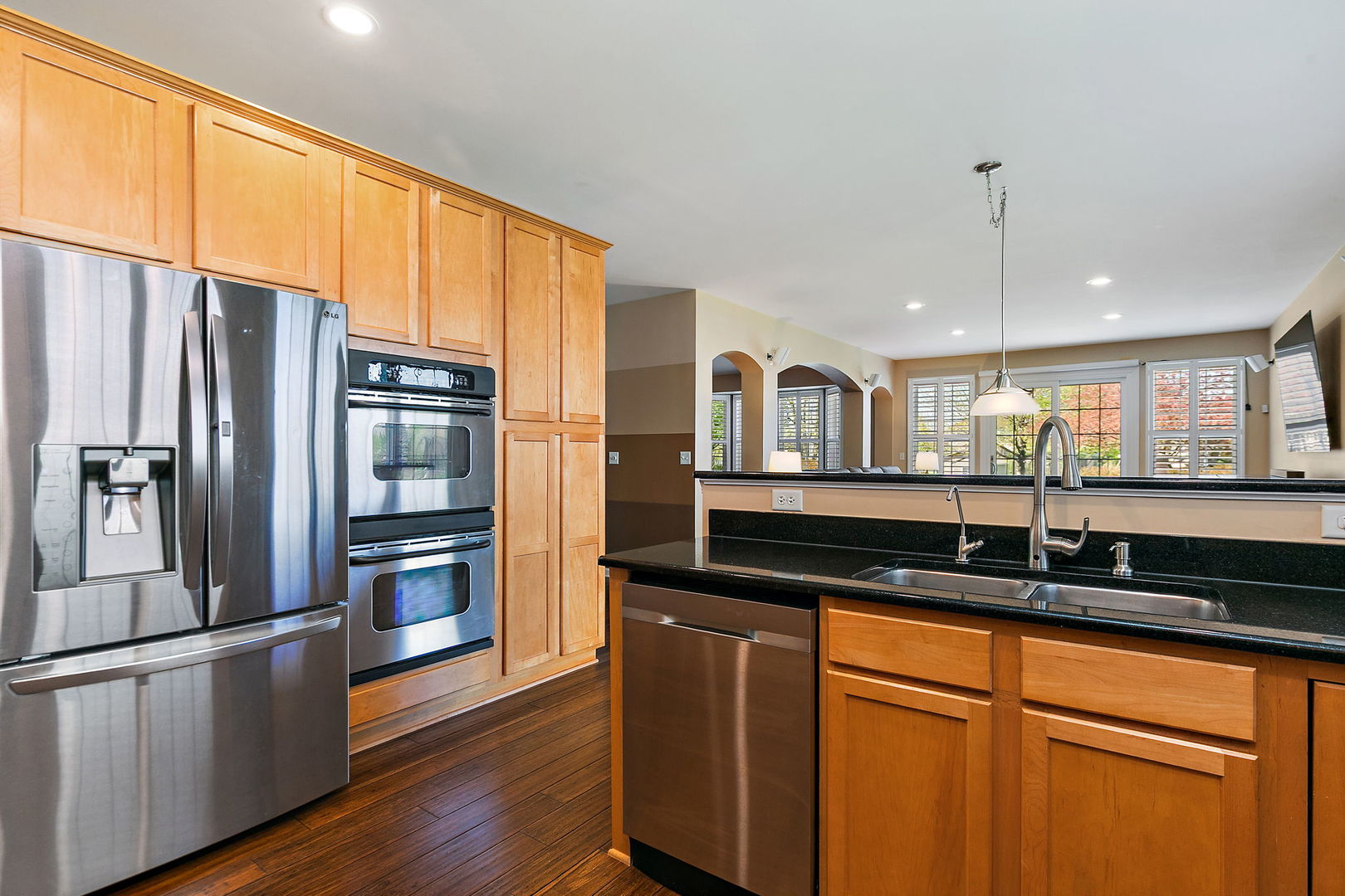 2744 MOUTRAY Lane, North Aurora, IL 60542