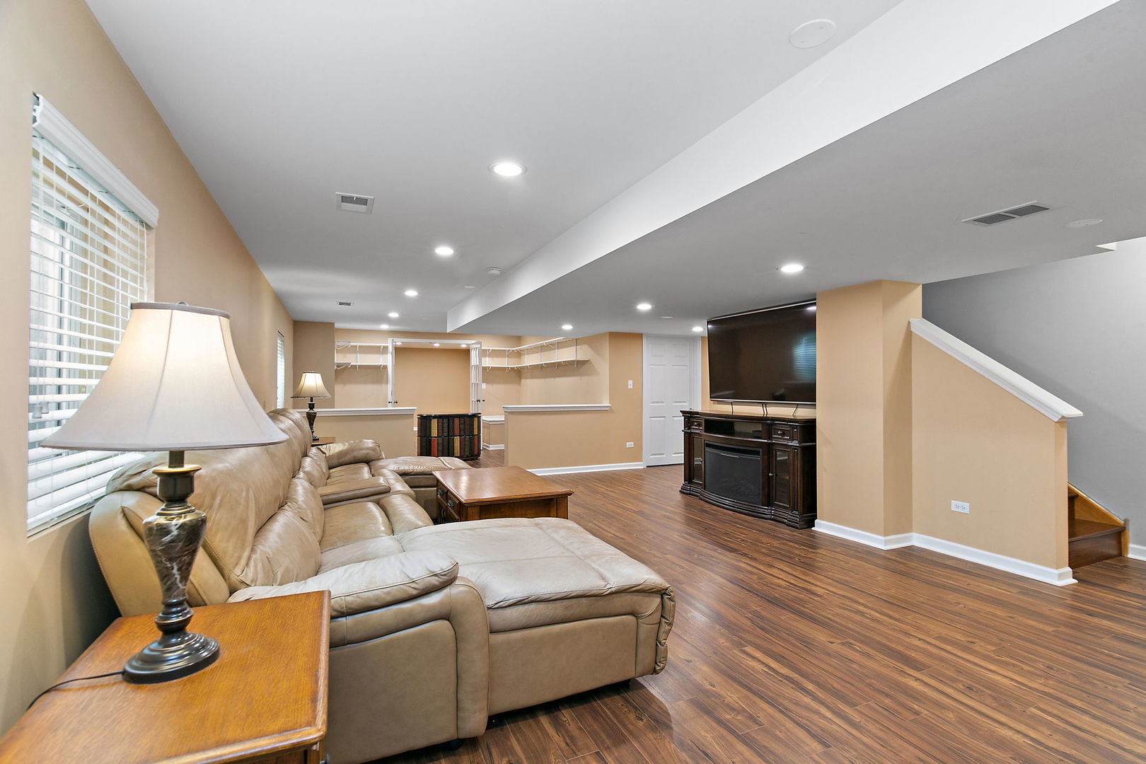 2744 MOUTRAY Lane, North Aurora, IL 60542