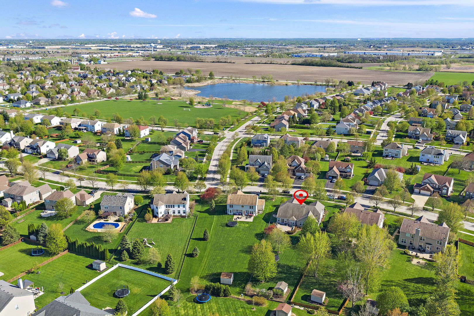 2744 MOUTRAY Lane, North Aurora, IL 60542