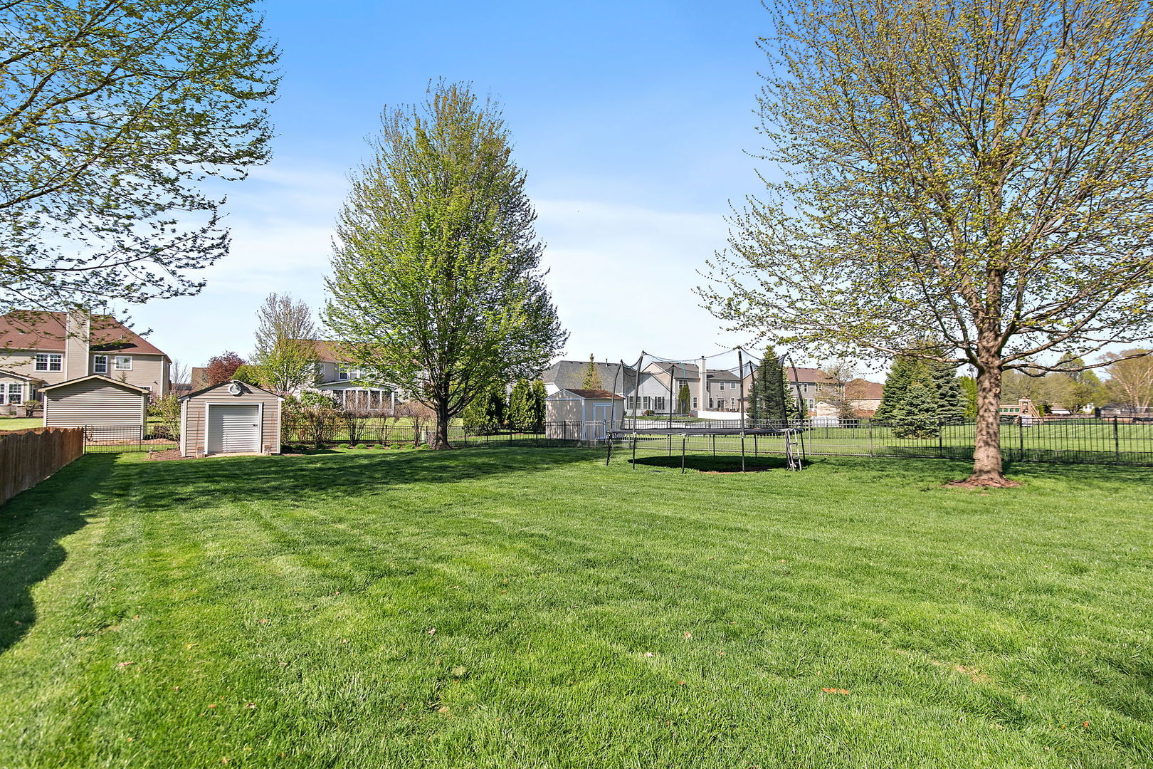 2744 MOUTRAY Lane, North Aurora, IL 60542