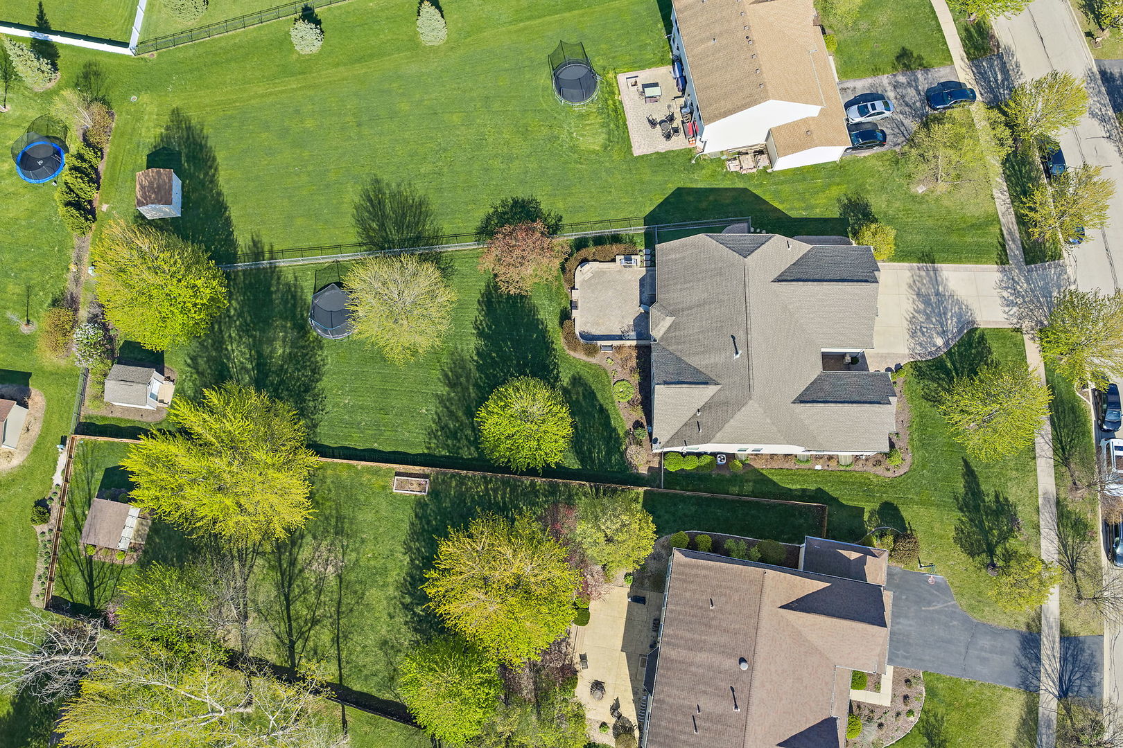 2744 MOUTRAY Lane, North Aurora, IL 60542