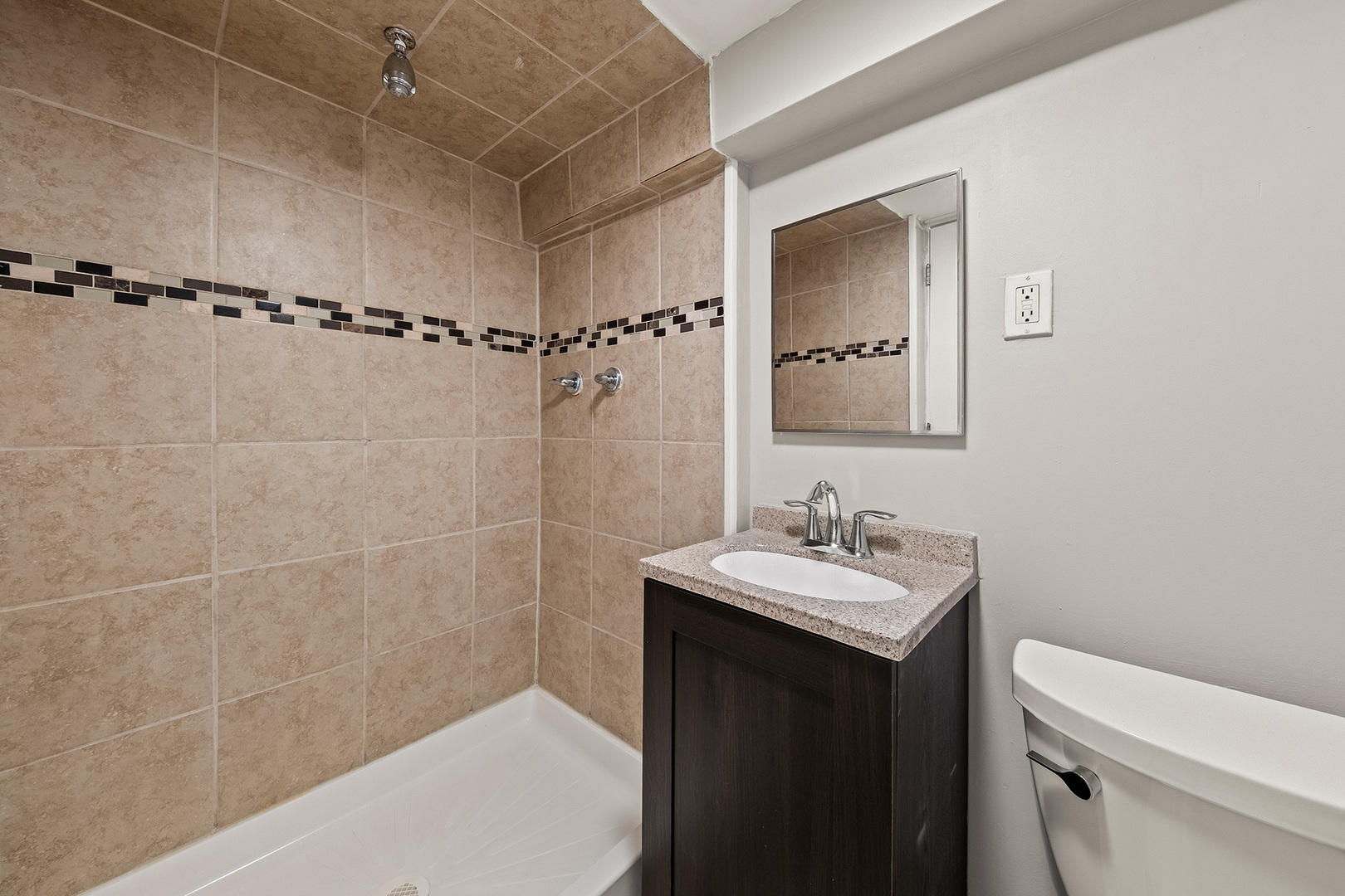 4317 W Shakespeare Avenue, Chicago, IL 60639