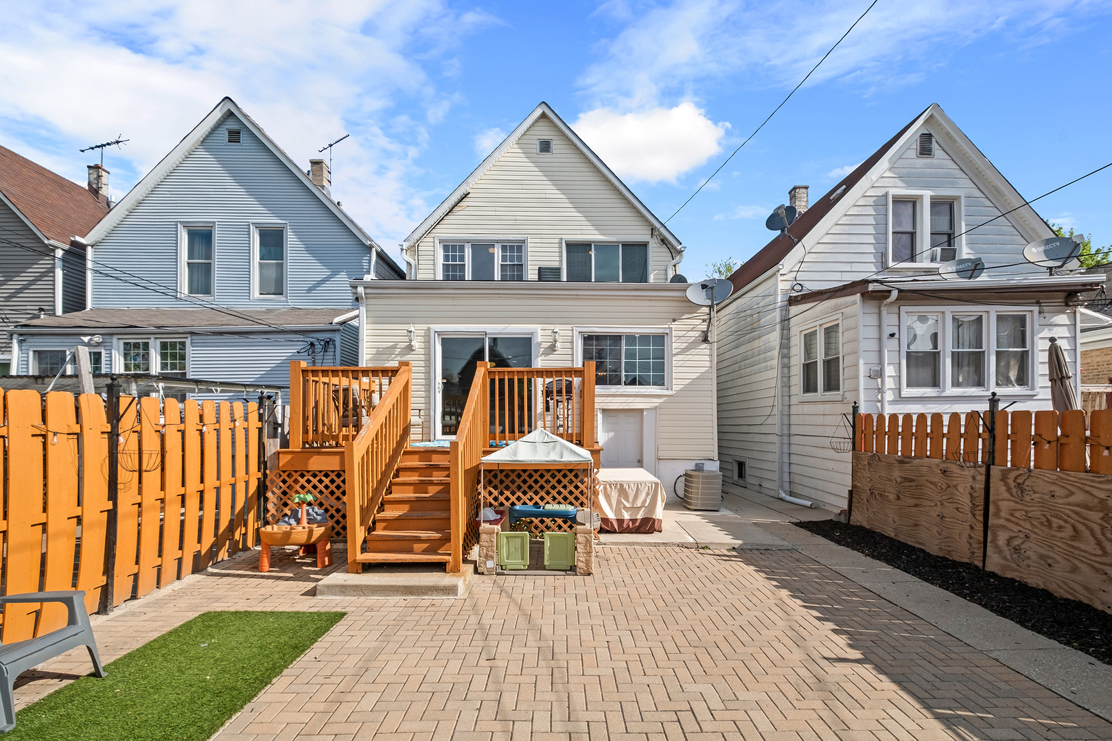 4317 W Shakespeare Avenue, Chicago, IL 60639