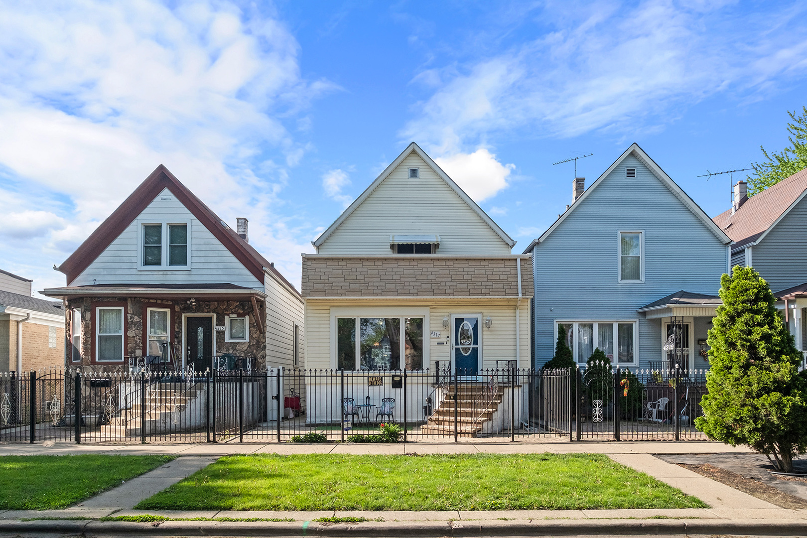 4317 W Shakespeare Avenue, Chicago, IL 60639