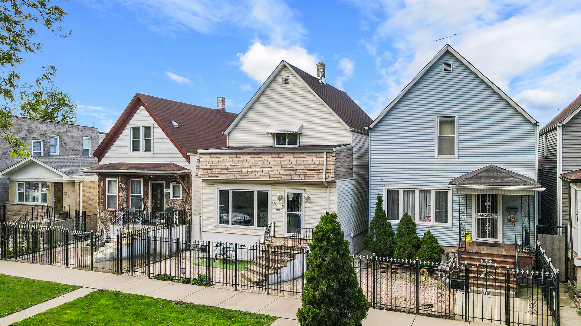 4317 W Shakespeare Avenue, Chicago, IL 60639