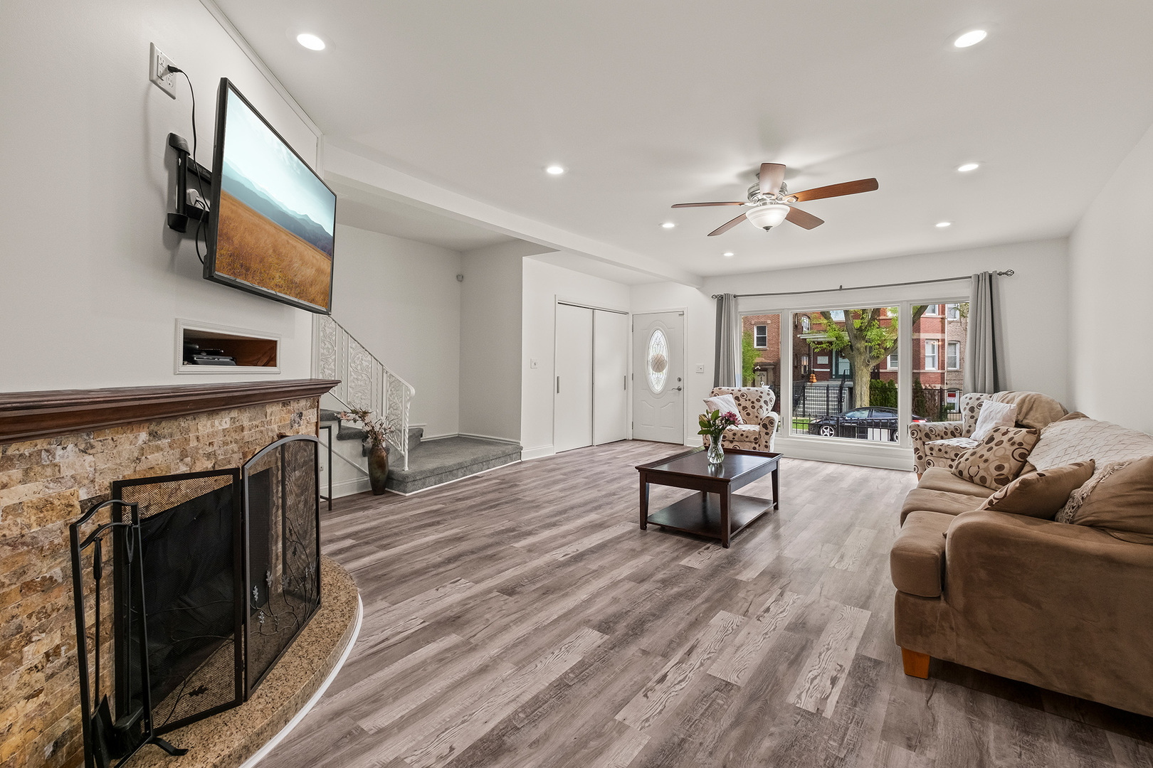 4317 W Shakespeare Avenue, Chicago, IL 60639