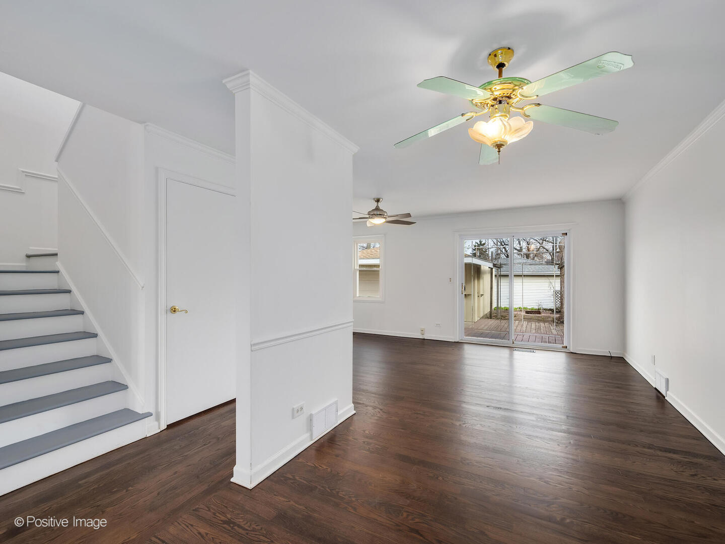 285 E 1st Street, Elmhurst, IL 60126