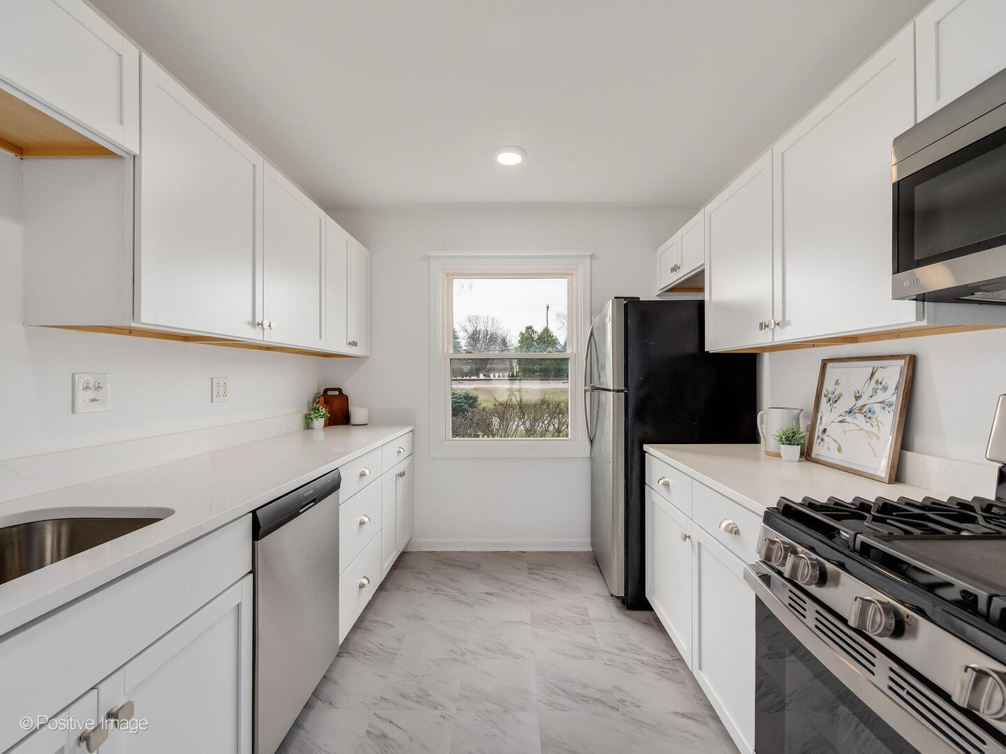 285 E 1st Street, Elmhurst, IL 60126