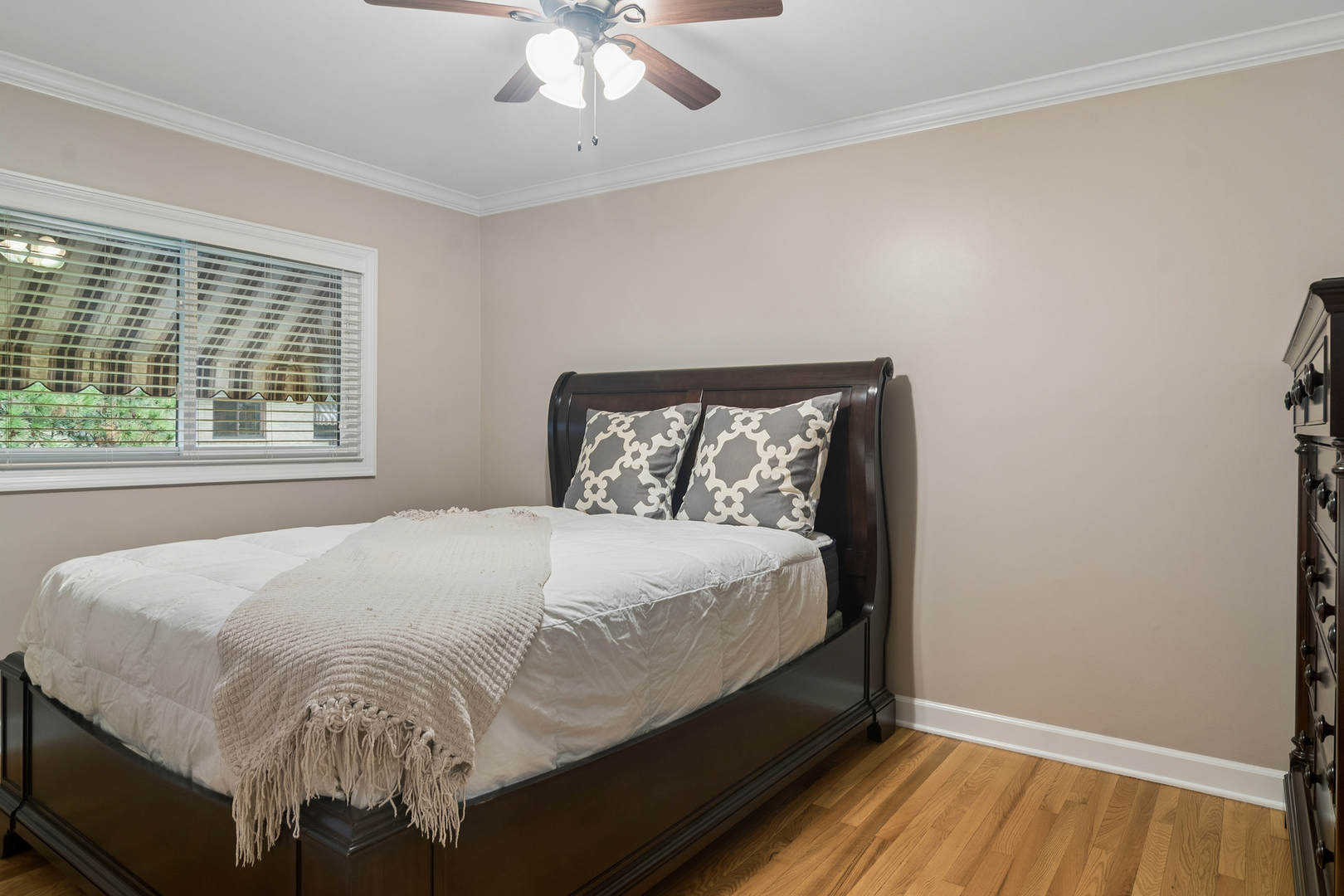 934 N Wheeling Road, Mount Prospect, IL 60056