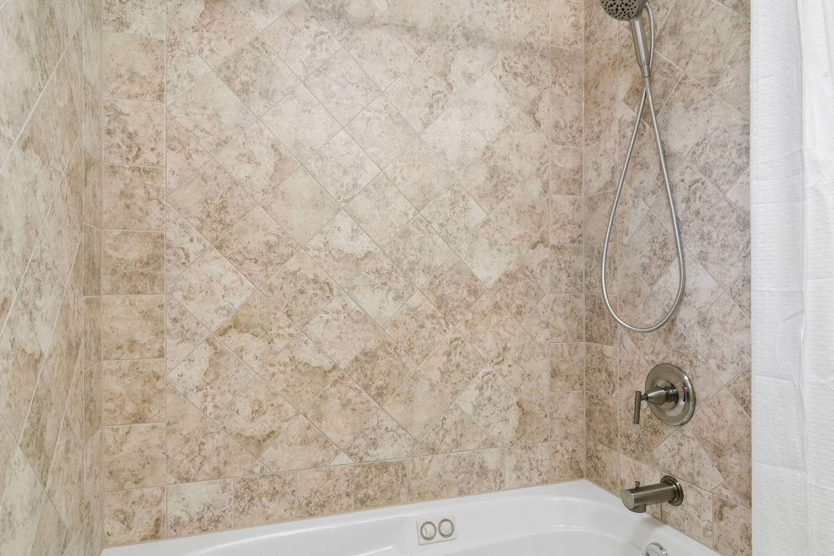 934 N Wheeling Road, Mount Prospect, IL 60056