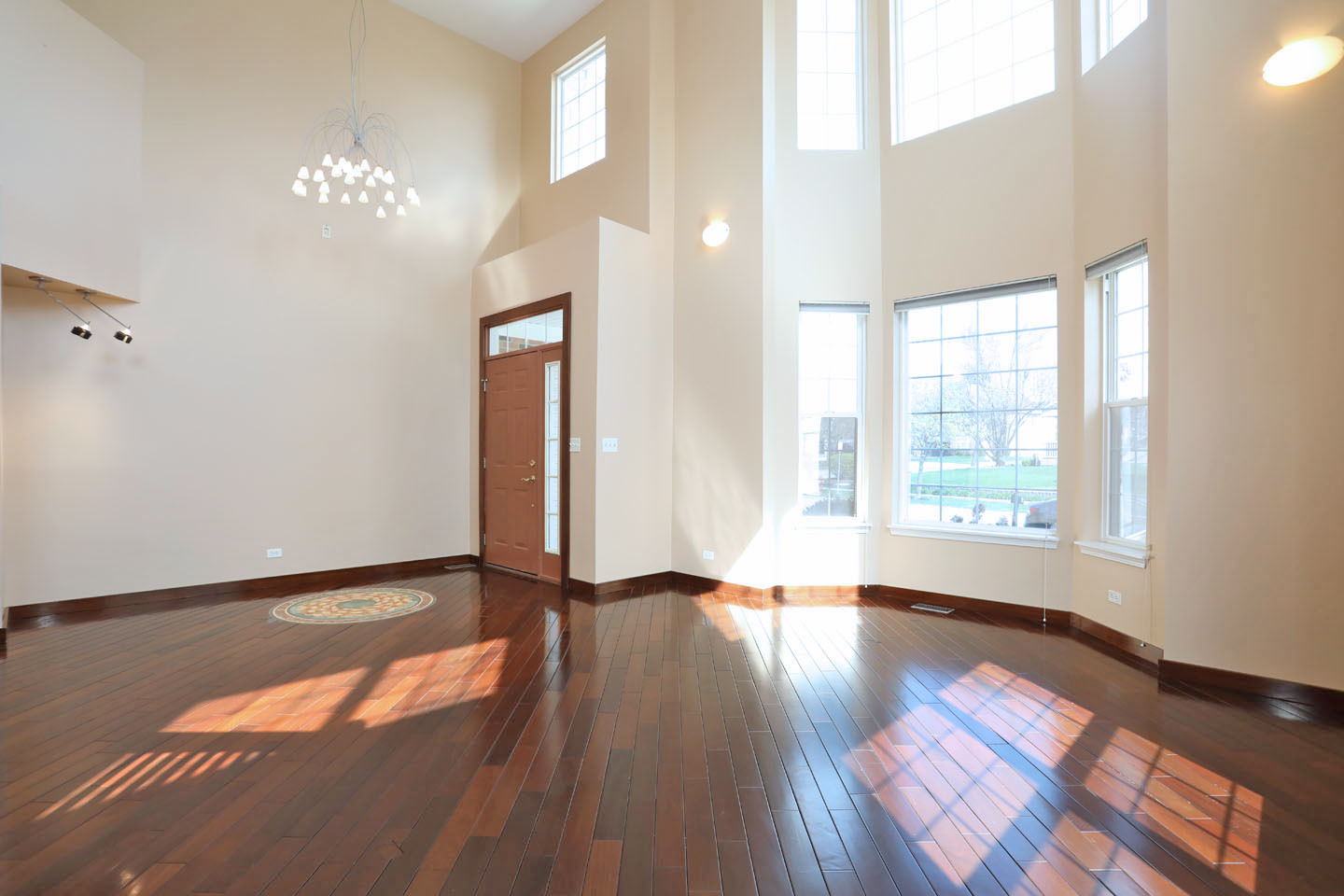 829 Clover Ridge Lane, Itasca, IL 60143