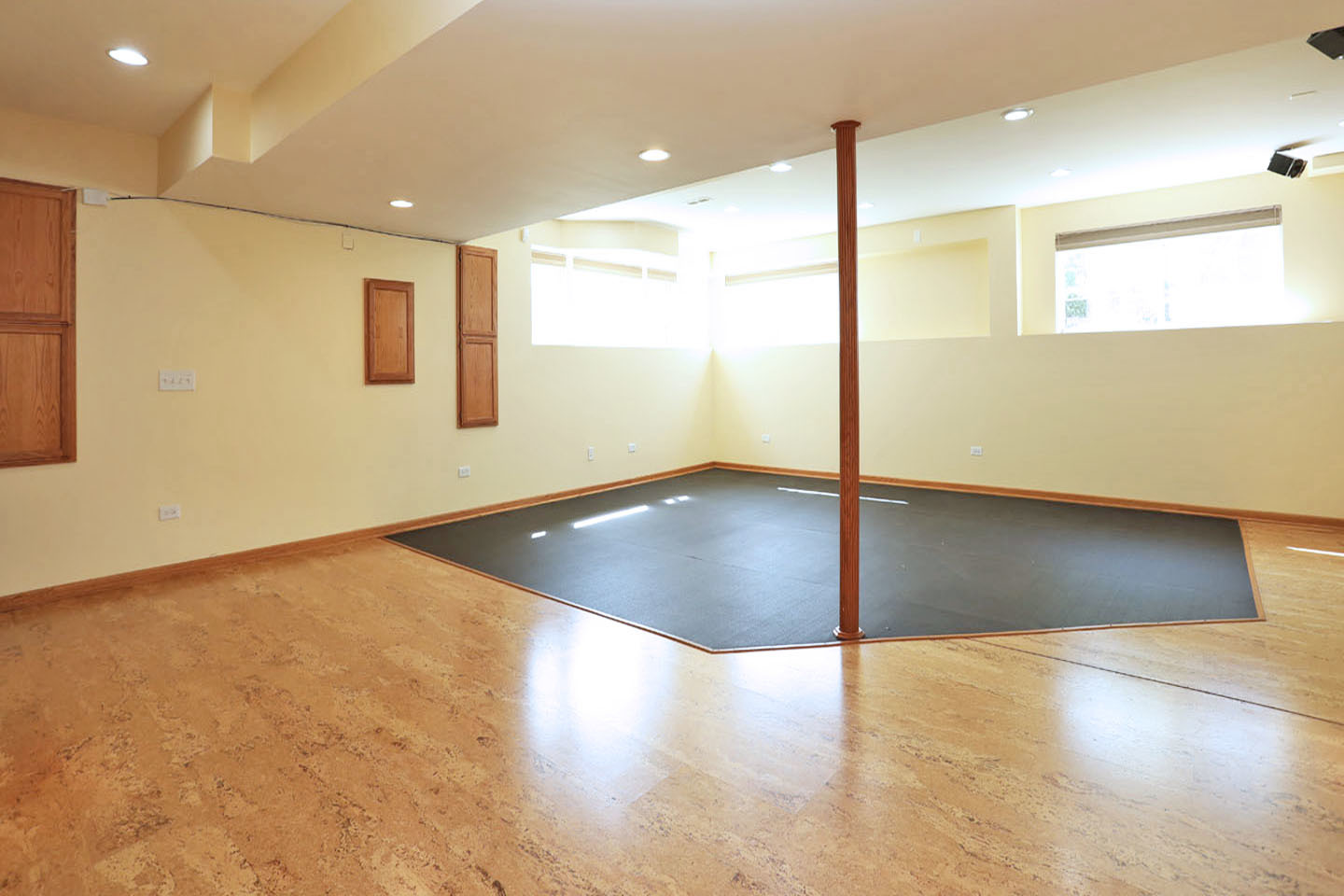 829 Clover Ridge Lane, Itasca, IL 60143