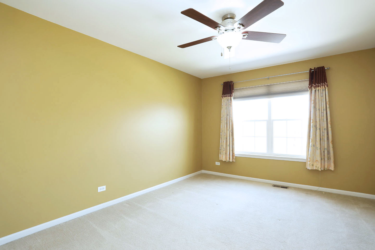 829 Clover Ridge Lane, Itasca, IL 60143