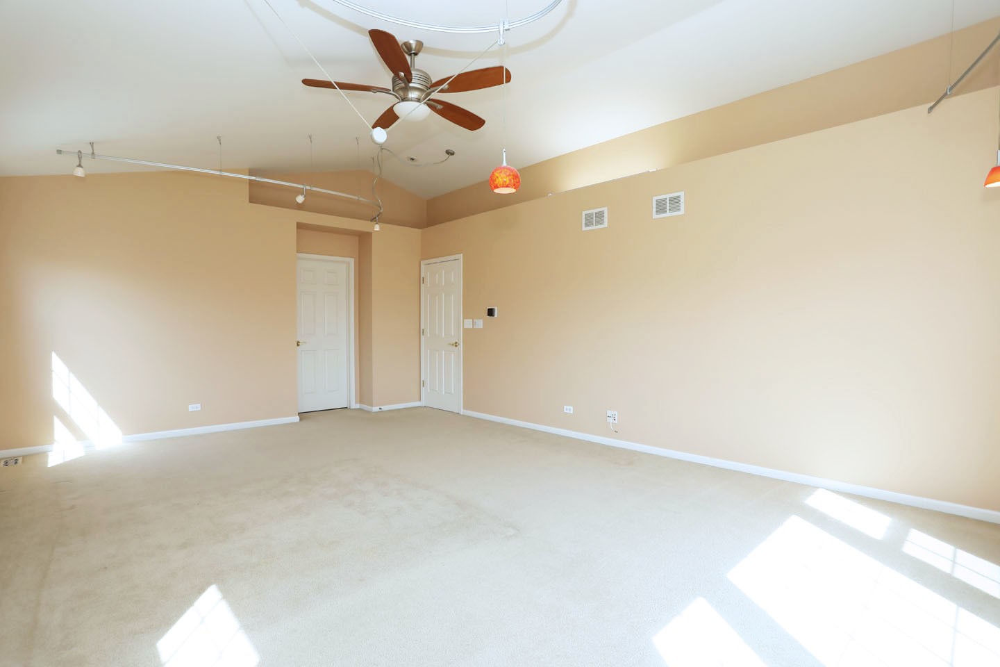 829 Clover Ridge Lane, Itasca, IL 60143