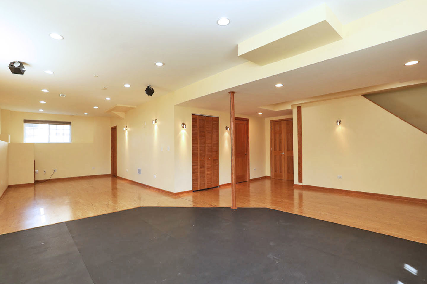 829 Clover Ridge Lane, Itasca, IL 60143