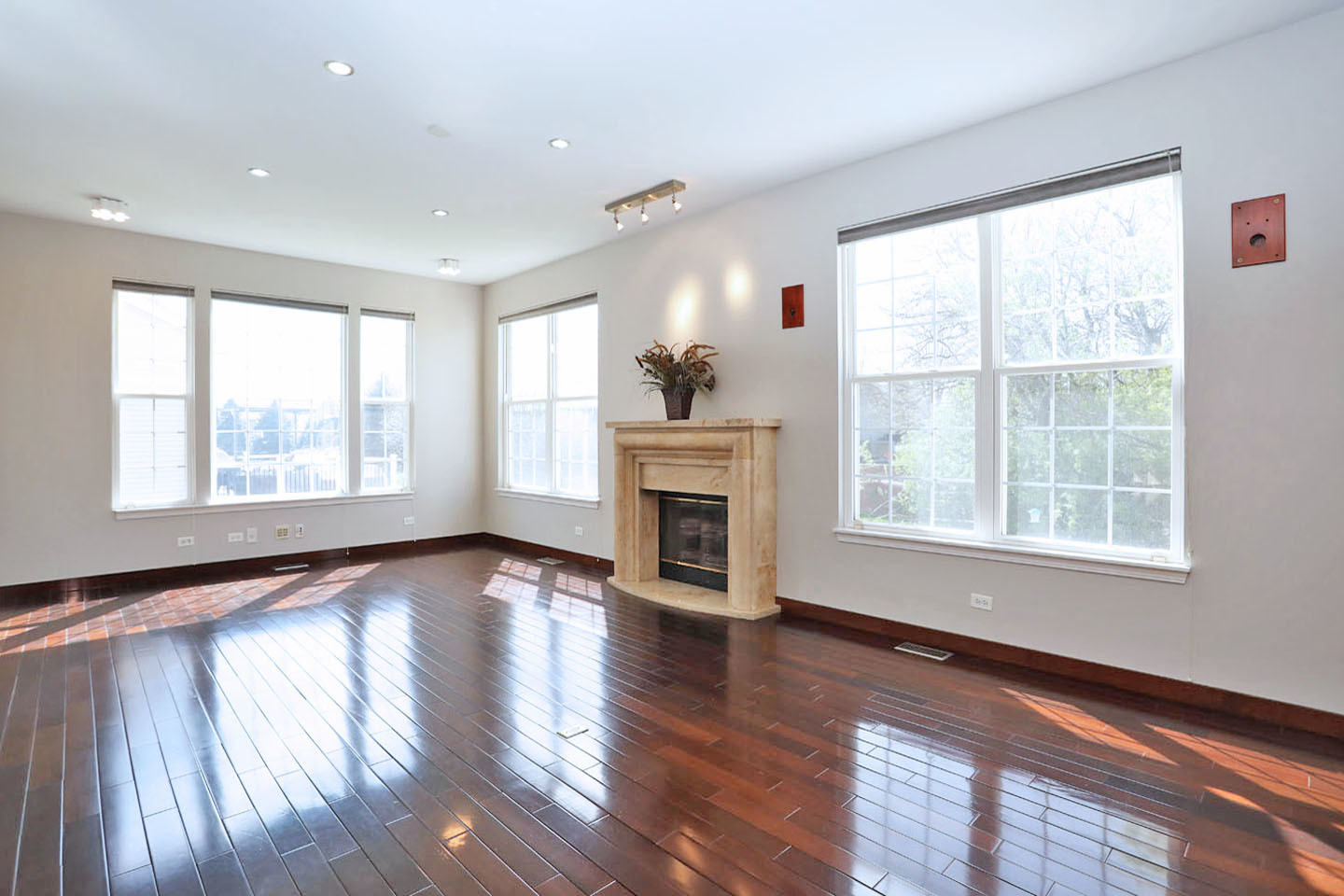 829 Clover Ridge Lane, Itasca, IL 60143