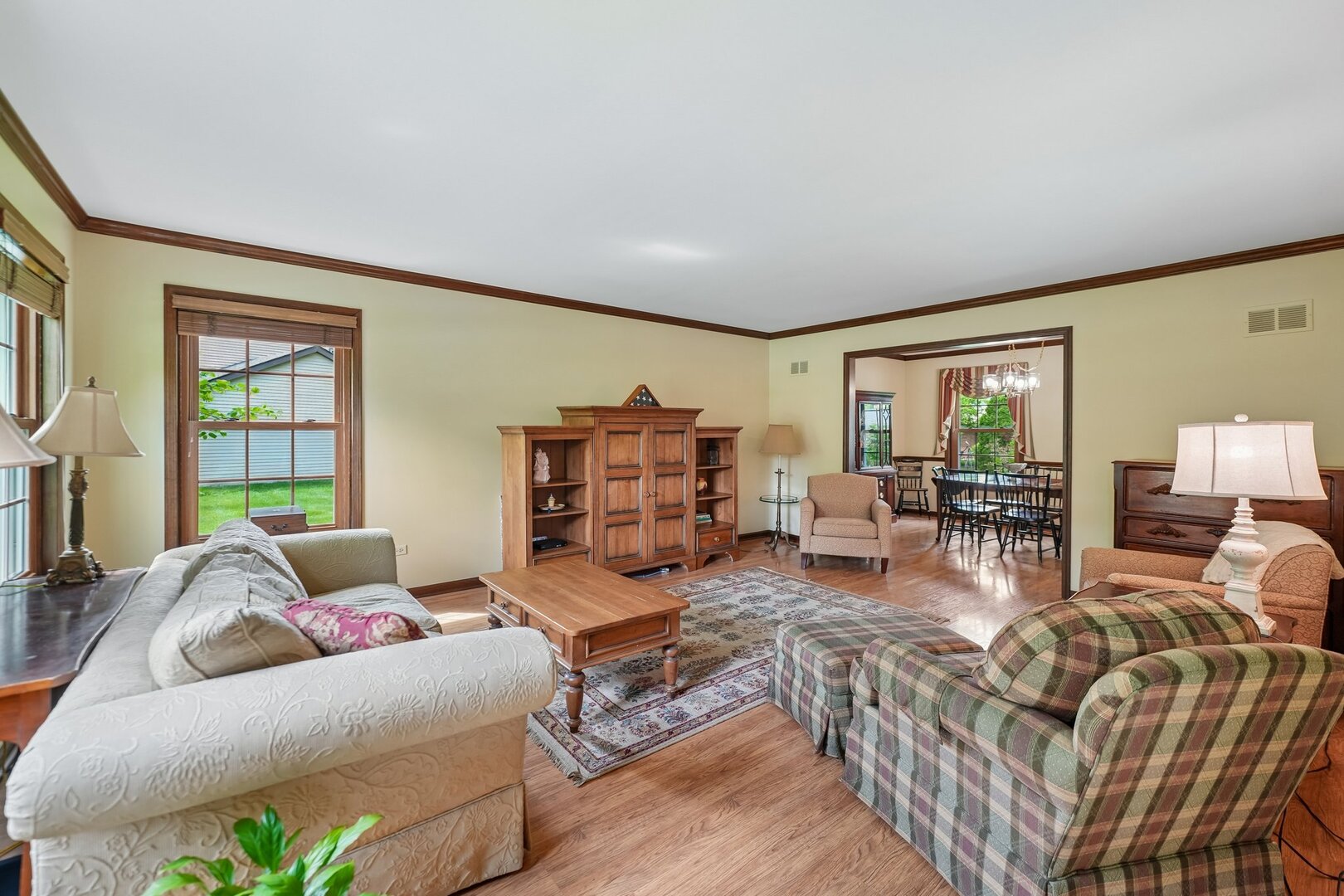 737 Clovetree Court, Naperville, IL 60540