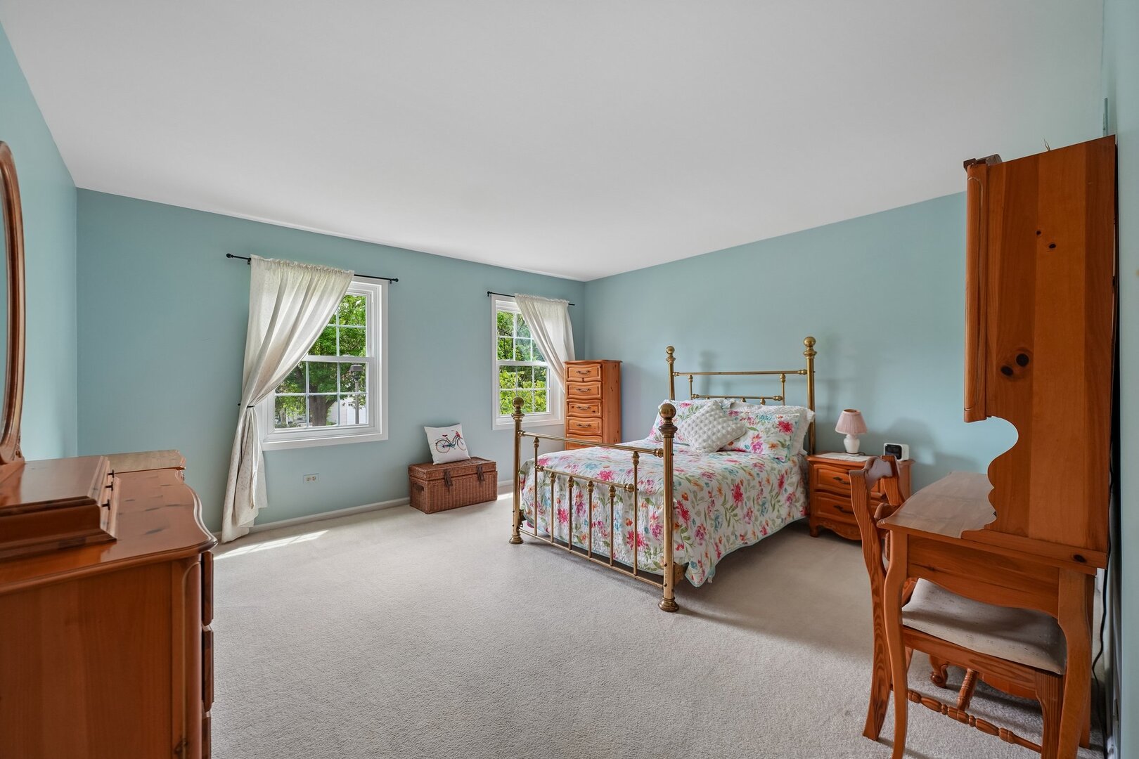 737 Clovetree Court, Naperville, IL 60540