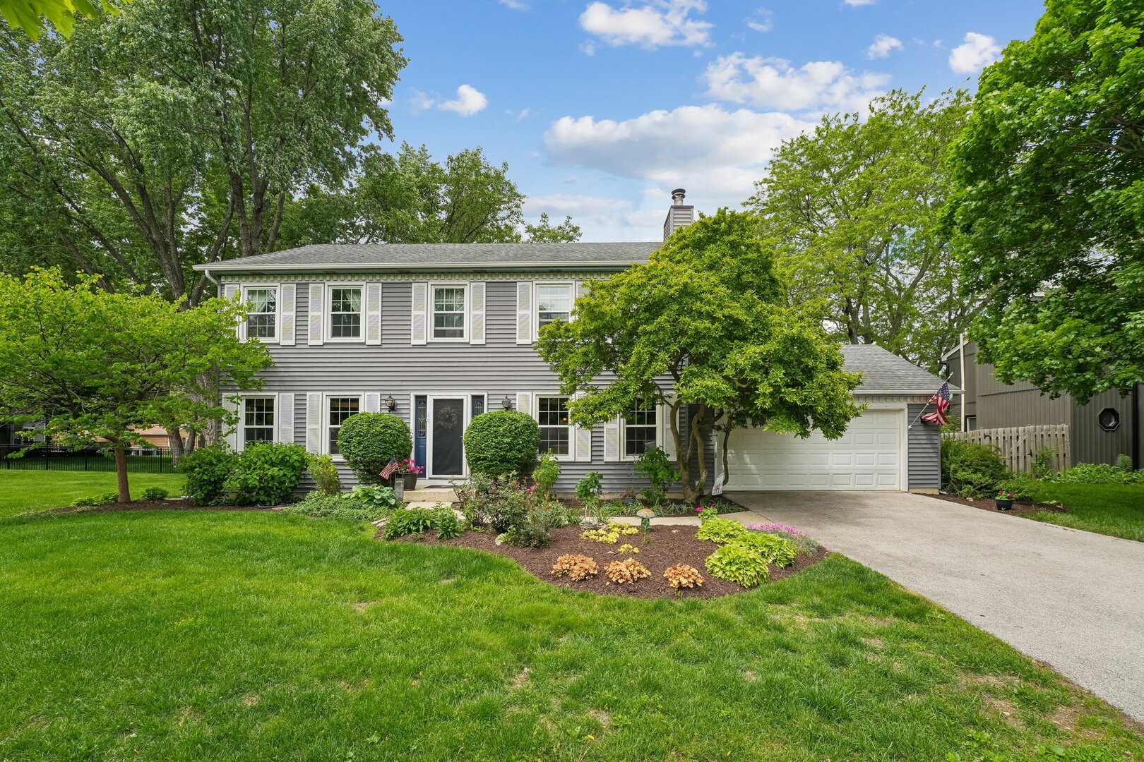 737 Clovetree Court, Naperville, IL 60540