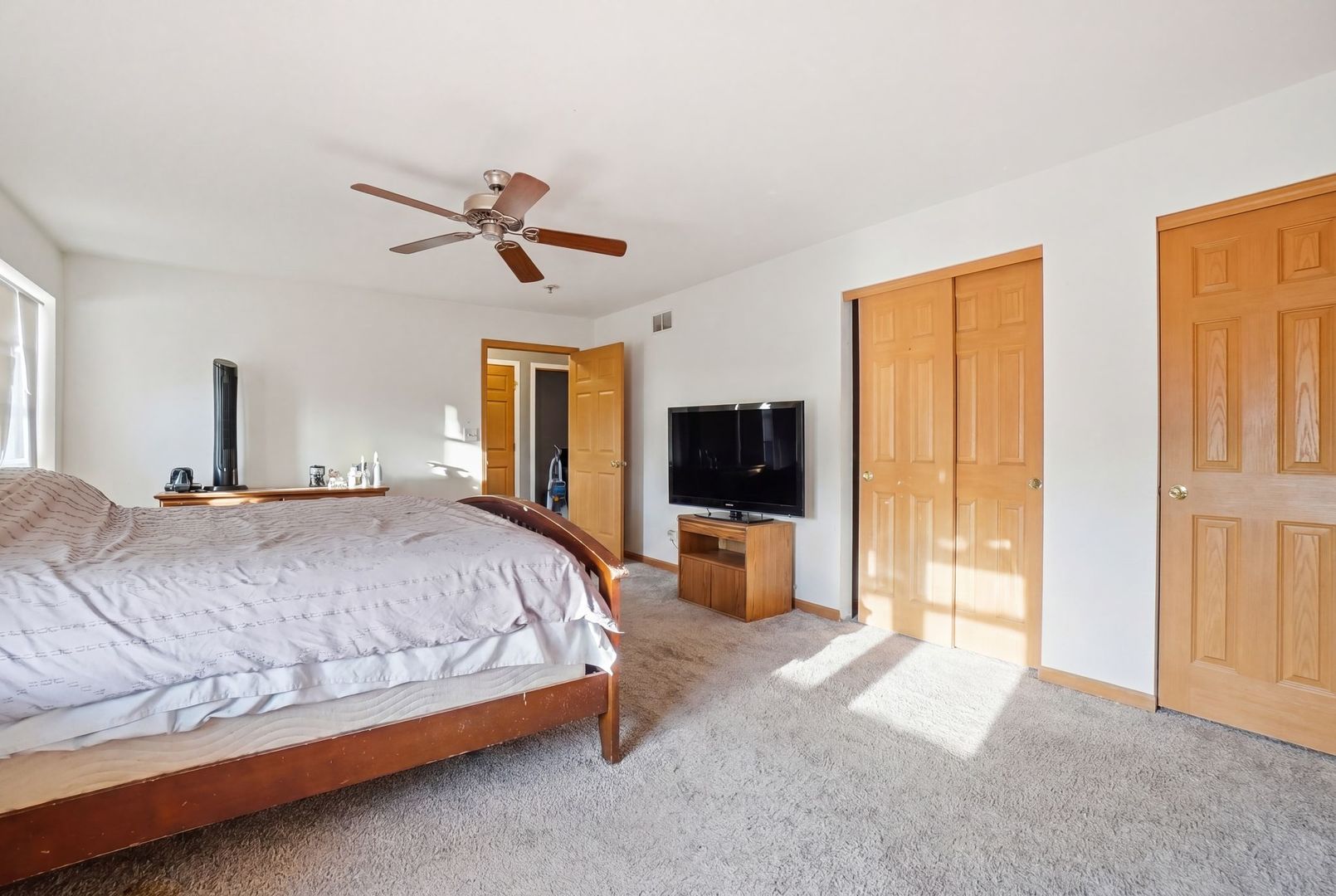 3030 Seekonk Avenue, Elgin, IL 60124