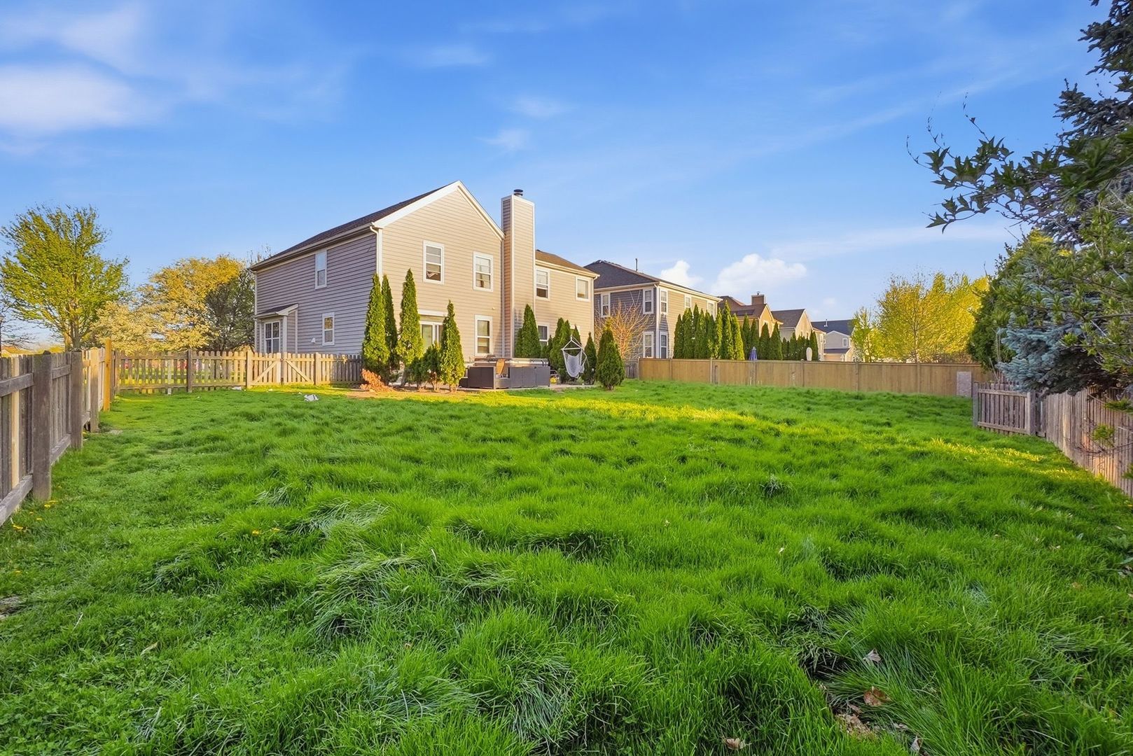 3030 Seekonk Avenue, Elgin, IL 60124