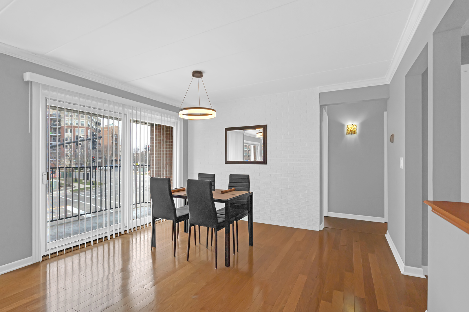 659 S Des Plaines River Road #2A, Des Plaines, IL 60016