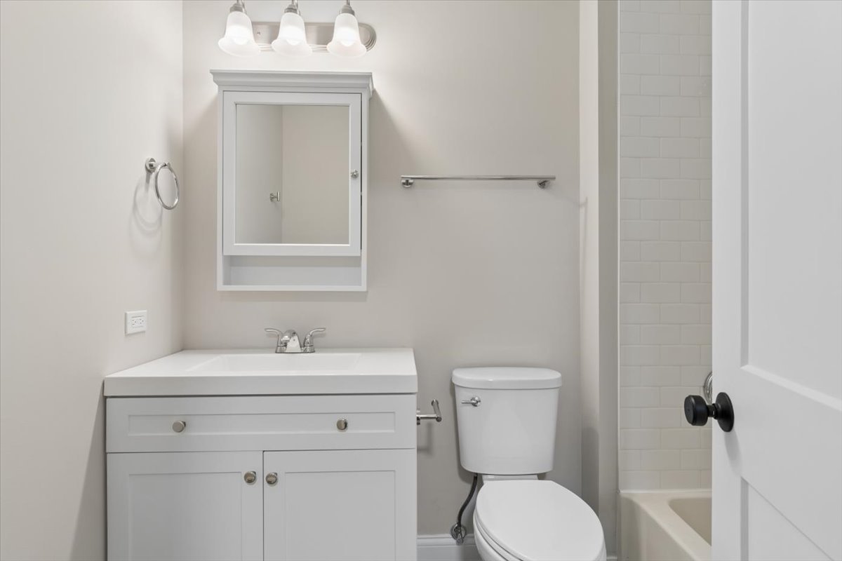 Bolingbrook, IL 60490