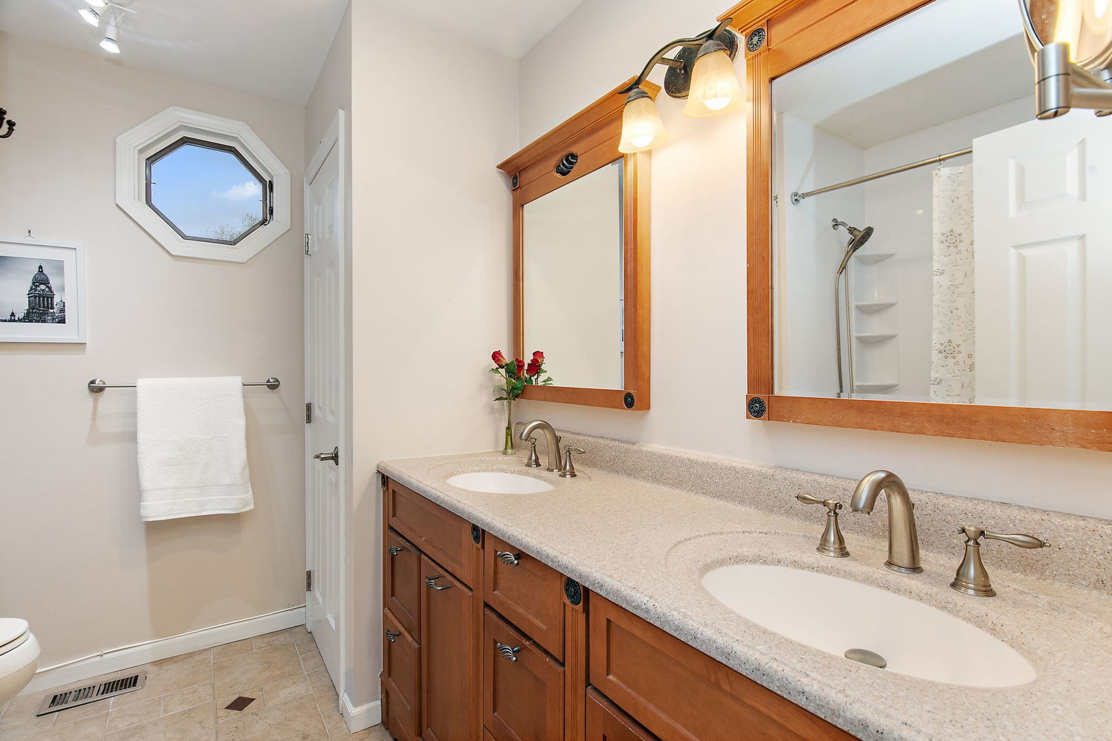 4931 CARRIAGE Drive, Gurnee, IL 60031