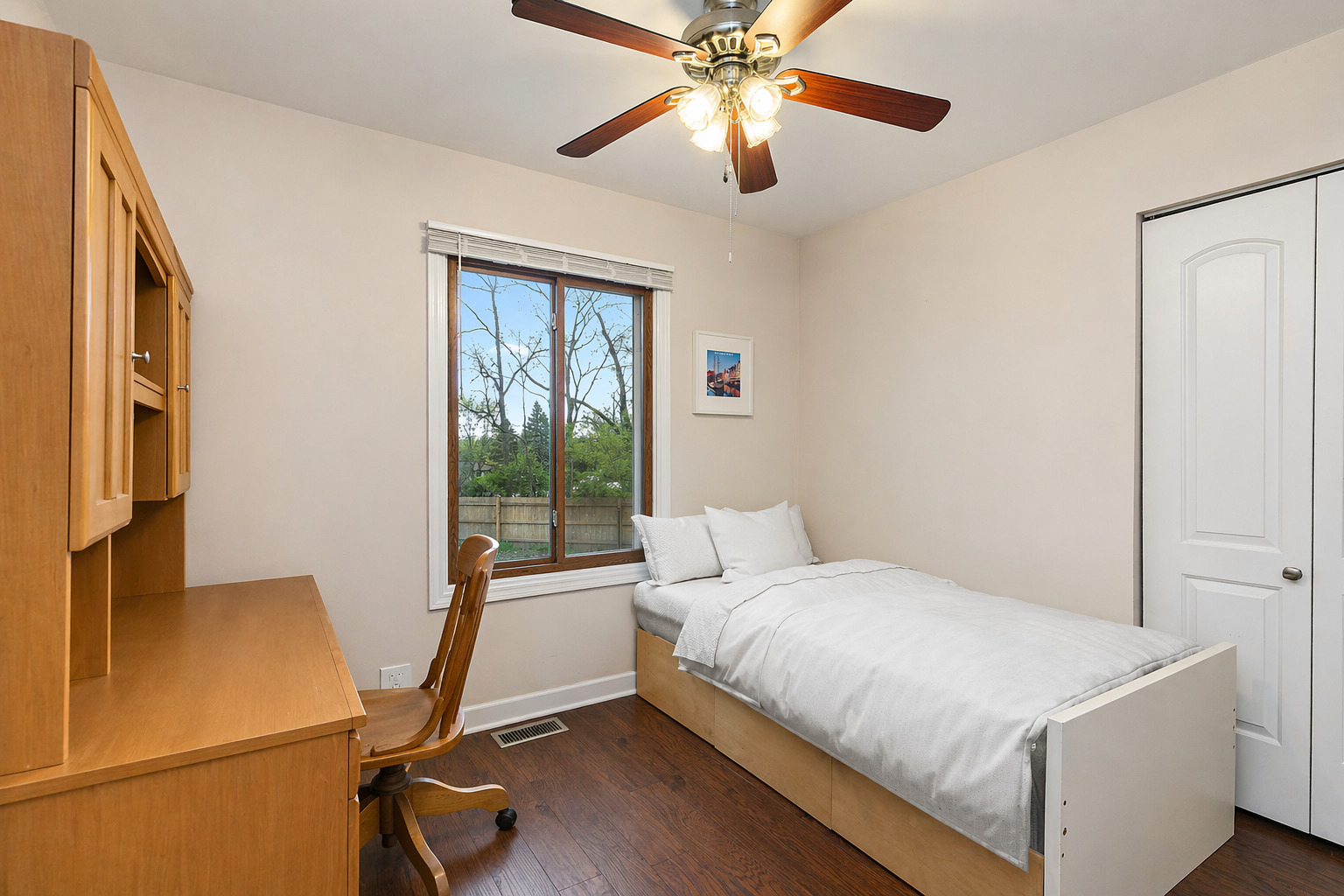 4931 CARRIAGE Drive, Gurnee, IL 60031