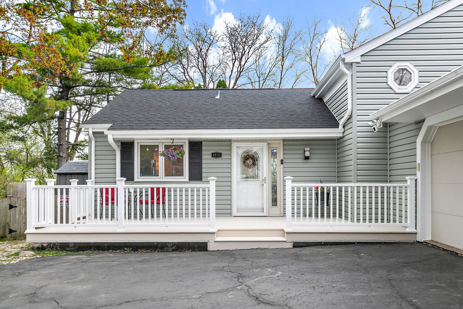 4931 CARRIAGE Drive, Gurnee, IL 60031