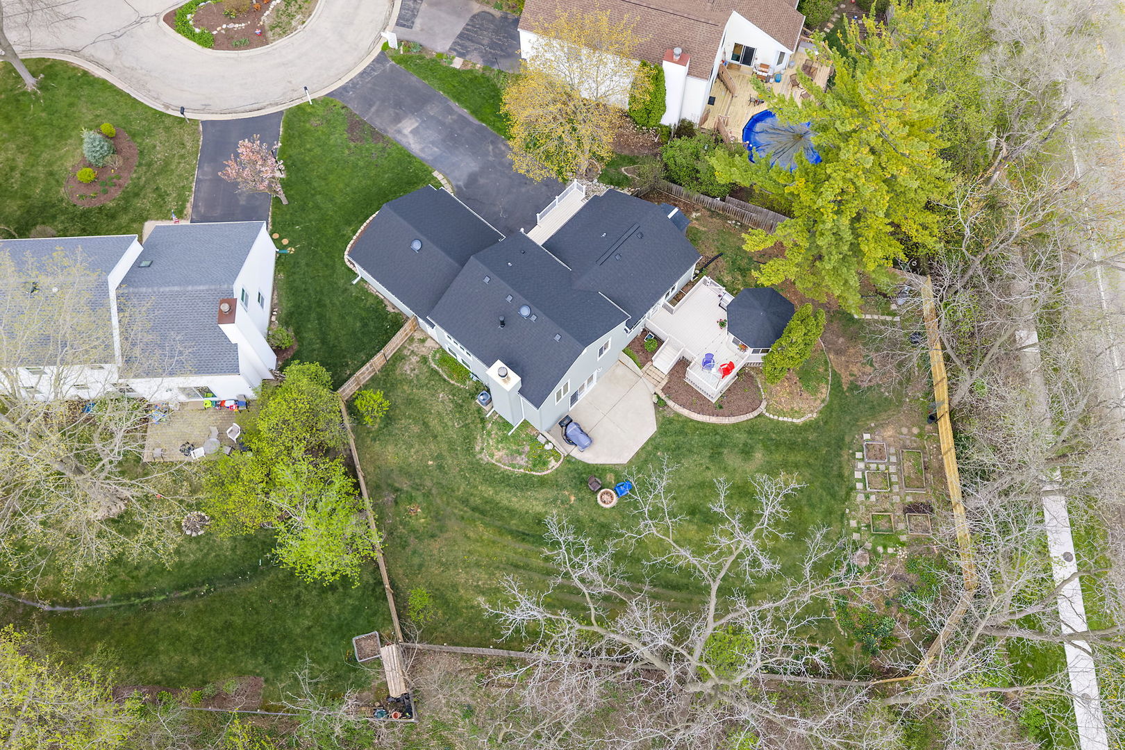 4931 CARRIAGE Drive, Gurnee, IL 60031